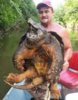 y-holding-giant-snapping-turtle-snappo-1400156319O.jpg